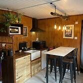 Charming Chalet - Sleep 3/4 & Free Parking