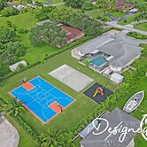 Luxurious 8BR Family Estate with Pool