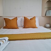 Immaculate 3-bed House With Free Parking in Bolton