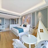 Howard Johnson by Wyndham Lake Serenity Hot Springs Xichang