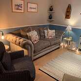 Lovely 5 Person Chalet in St Margaret's at Cliffe