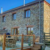 Kestrel, 19 Dartmouth Green