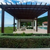 Ornella Villa - 2-br Apartment - Pool - Parking