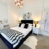 Captivating House in Aberdare Sleeps 6 Near Brecon