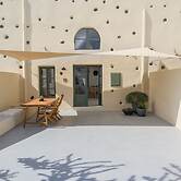 Elements Cave Suites