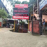 Hotel Om Regency