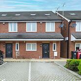 Town Center 4 Bedroom 4 bathroom House