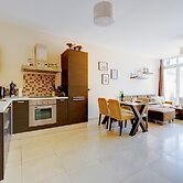 Cosy 1BR Penthouse Close to the Promenade