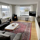 Point Lyle 3 Bedroom Home by RedAwning