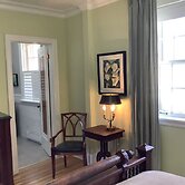 Manoir Chamberland (Adults Only, No Pets)