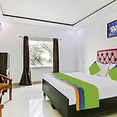 Treebo Royal Empire Adarsh Nagar, Chandigarh