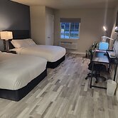 Red Fox Inn and Suites