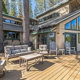 Dos Pinos - Spacious Lakefront Cabin w/ Game Room by Yosemite Region R