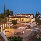 Via del Sur by Avantstay Private Spanish Villa w/ Views Walk to Wineri