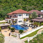 5 Bedroom Pool Villa Close To Town H5