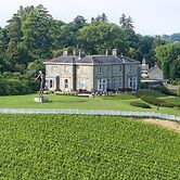 Leonardslee House