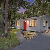 Downtown Single Family Modern Bungalow Close To Beaches And Dining 2 B