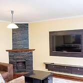 Inviting 3-bed Apartment In The City