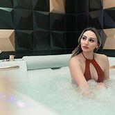 Room in B&B - Queen Suite With Whirlpool tub - B&B Kreart Suite & Room