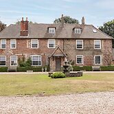 Solton Manor