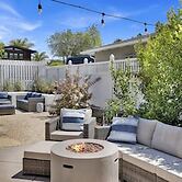Mesa Cottage - Patio With BBQ and Firepit
