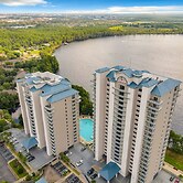 Lakefront Resort in Heart of Orlando Attractions - Tu Casa Vacations