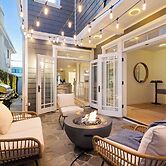 Crystal Cove by Avantstay Gorgeous & Charming Newport Home!