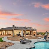 Fallbrook by Avantstay Secluded Home on 40acres W/pool, Rooftop & Trai