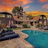 Chateau Syrah by Avantstay Picturesque Estate w/ Pool, Hot Tub, Pool T