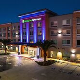 Holiday Inn Express & Suites Hawaiian Gardens by IHG