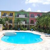 Bahia Azul Beach & Pool Apartment