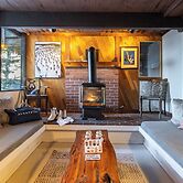 Walk to Palisades Village + Ski Lifts 5BR w/ Mtn Views Mt. Jola by Ava