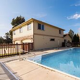 Powell by Avantstay Secluded Home Only 10 Mins From DT Bend w/ Hot Tub