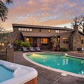 3.5-acre 5bdr Rereat w/ Views, Pool + Hot Tub, Fire Pit Gable by Avant