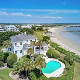 Haven by Avantstay Luxury Beachfront Home w/ Pool & Gorgeous Patios