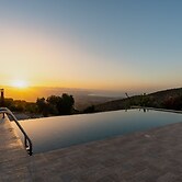 Sanders View - Cozy 3-bdr Villa With Infinity Pool