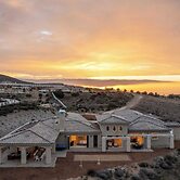 Malbec by Avantstay Incredible Estate w/ Panoramic Views & Bocce Ball 