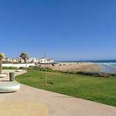 New And Furnished Apartment 5 Min From Beach On Foot