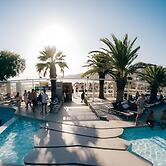 FarOut BeachClub - Rooms & Camping