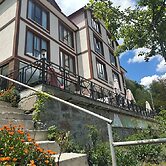 Alya Teras Otel
