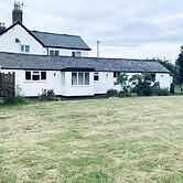 Remarkable 1-bed Cottage in Chester