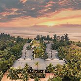 Foxoso La Beach Resort & Spa