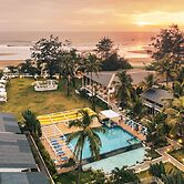 Foxoso La Beach Resort & Spa