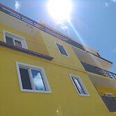 The Yellow Flat - Sea View