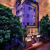 Royal Tusker Luxury Service Apartments