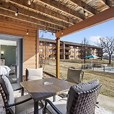 Memories of Avondale - Massage Chair - Pools