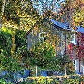 2 Bed Cottage Sleeps 4 - Pets Ok - Private Garden