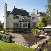 The Old Mount Manor, Causeway Coast