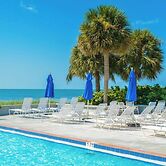Beachfront 2bdr Condo, Pool & Hot Tub w/ Ocean Views Papaya Place by A