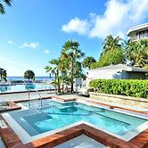 Papaya Place by Avantstay Great Location w/ Balcony, Outdoor Dining, S